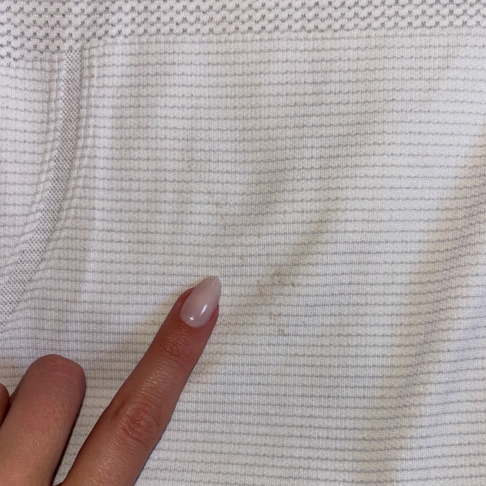 lululemon athletica White Long-Sleeve Slim Performance Tee - Picture 9 of 10